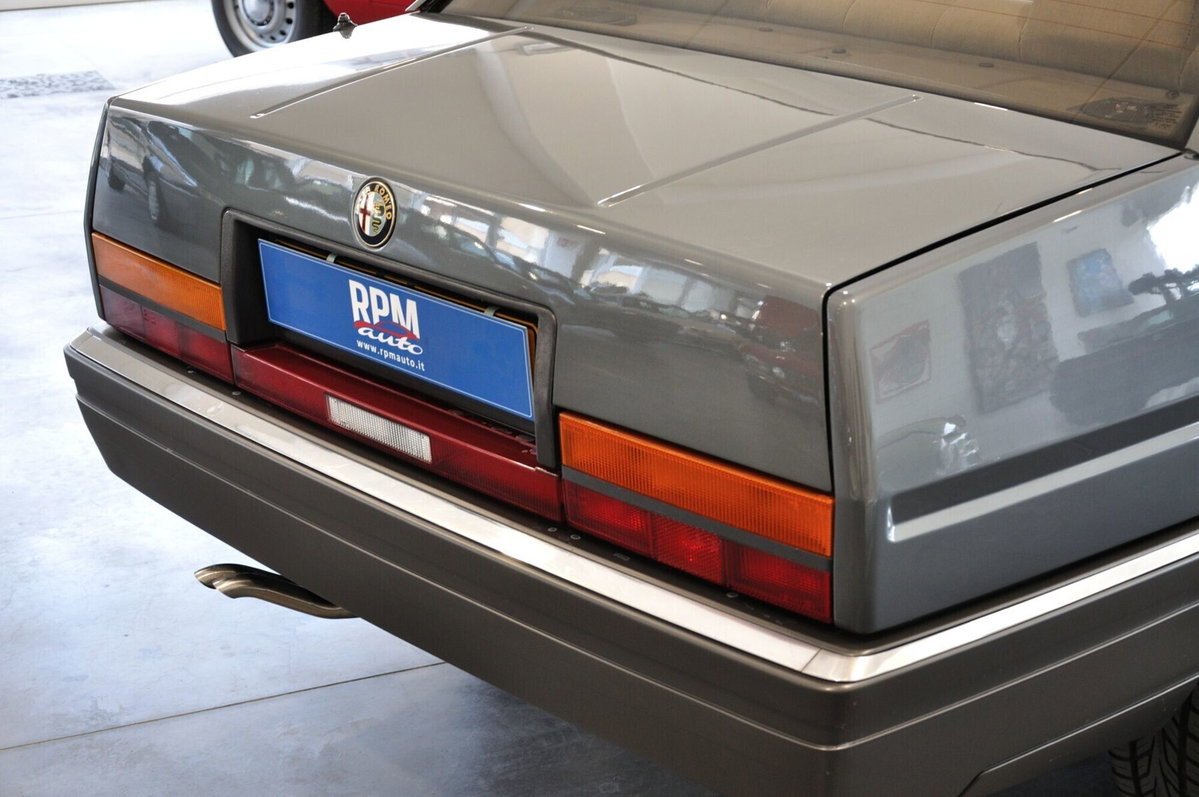 Alfa Romeo Alfa 90 2.5i Quadrifoglio Oro (7)