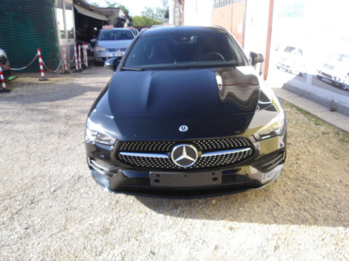Mercedes-Benz CLA Shooting Brake 200 d Automatic 4Matic Shooting Brake Premium (3)