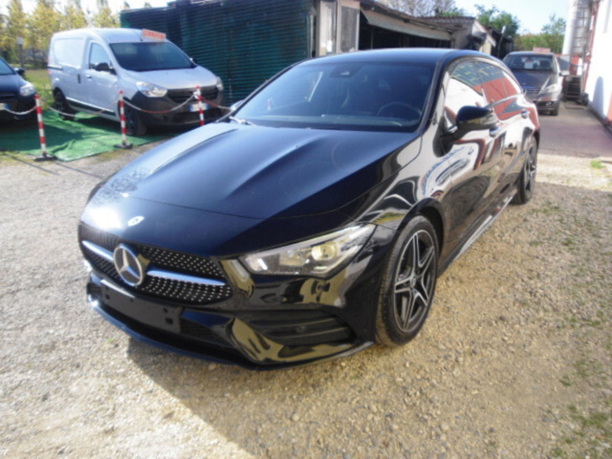 Mercedes-Benz CLA Shooting Brake 200 d Automatic 4Matic Shooting Brake Premium (4)