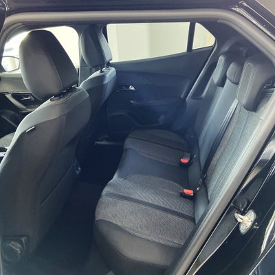 Peugeot 2008 PureTech 130 S&S EAT8 Allure Pack (8)