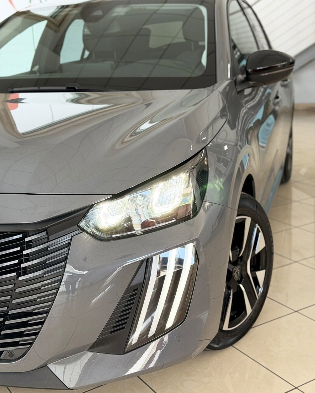 Peugeot 208 PureTech 100 Stop&Start 5 porte Allure (2)