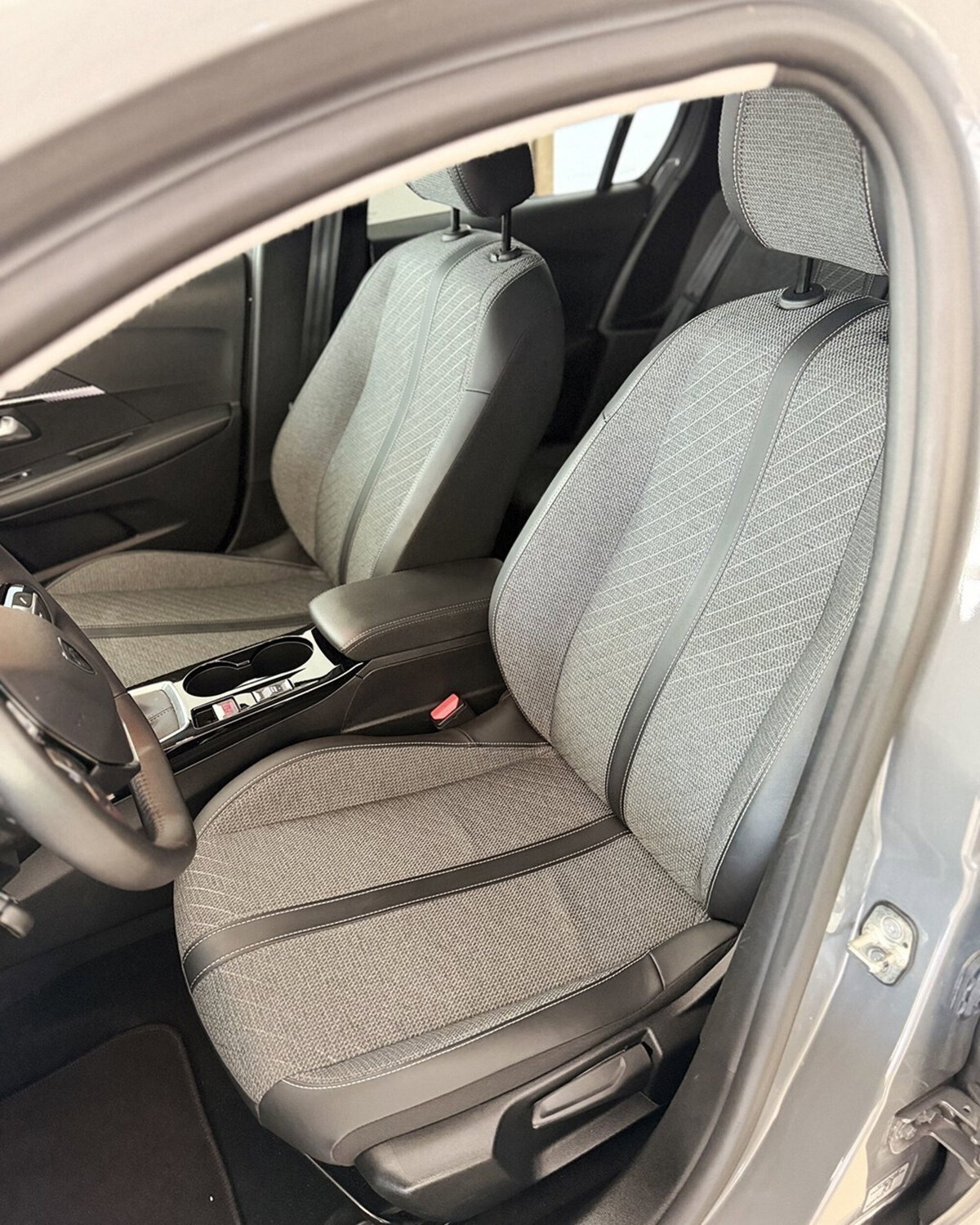 Peugeot 208 PureTech 100 Stop&Start 5 porte Allure (6)