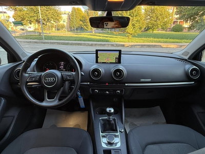 Audi A3 Sedan 30 TDI Business (14)
