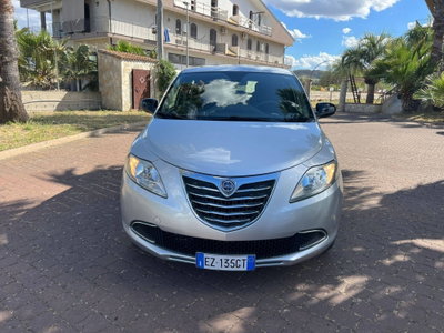 Lancia Ypsilon 1.3 MJT 16V 95 CV 5 porte S&S Elle (2)