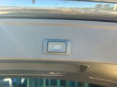 Audi A4 Avant 40 TDI quattro S tronic S line edition (11)