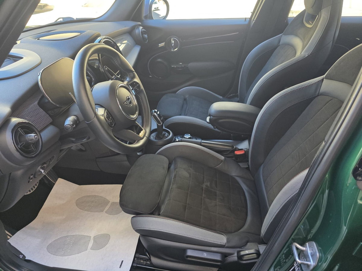 MINI Mini Clubman 2.0 John Cooper Works Clubman Rockingham GT Edition (11)