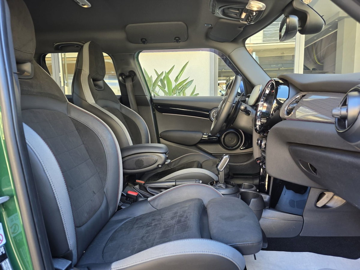 MINI Mini Clubman 2.0 John Cooper Works Clubman Rockingham GT Edition (12)