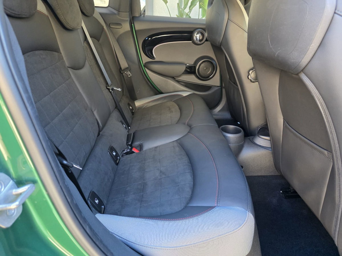 MINI Mini Clubman 2.0 John Cooper Works Clubman Rockingham GT Edition (13)