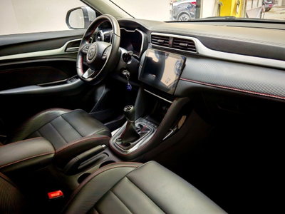 Mg ZS ZS 1.5 Luxury (7)