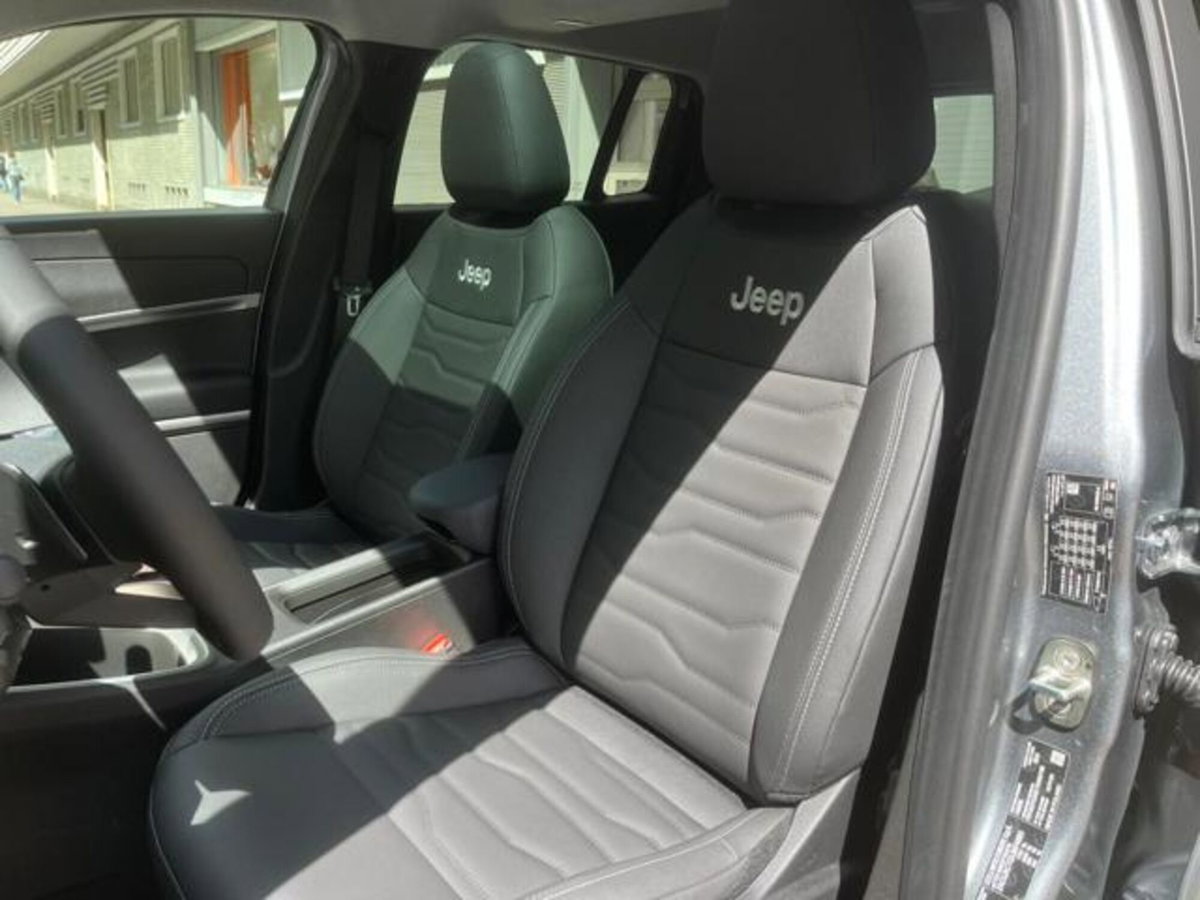 Jeep Avenger 1.2 turbo Summit fwd 100cv (15)