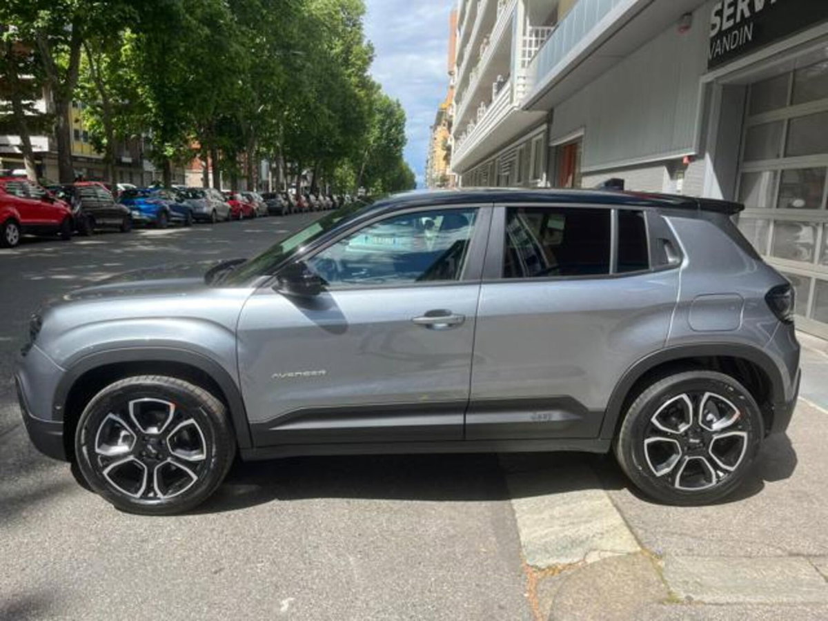 Jeep Avenger 1.2 turbo Summit fwd 100cv (5)