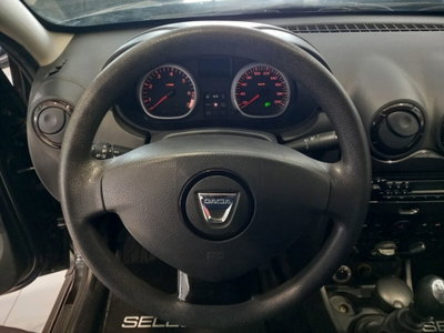 Dacia Duster 1.6 110CV 4x4 Ambiance (12)
