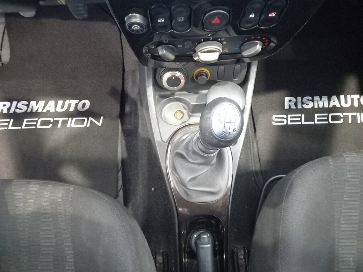 Dacia Duster 1.6 110CV 4x4 Ambiance (14)