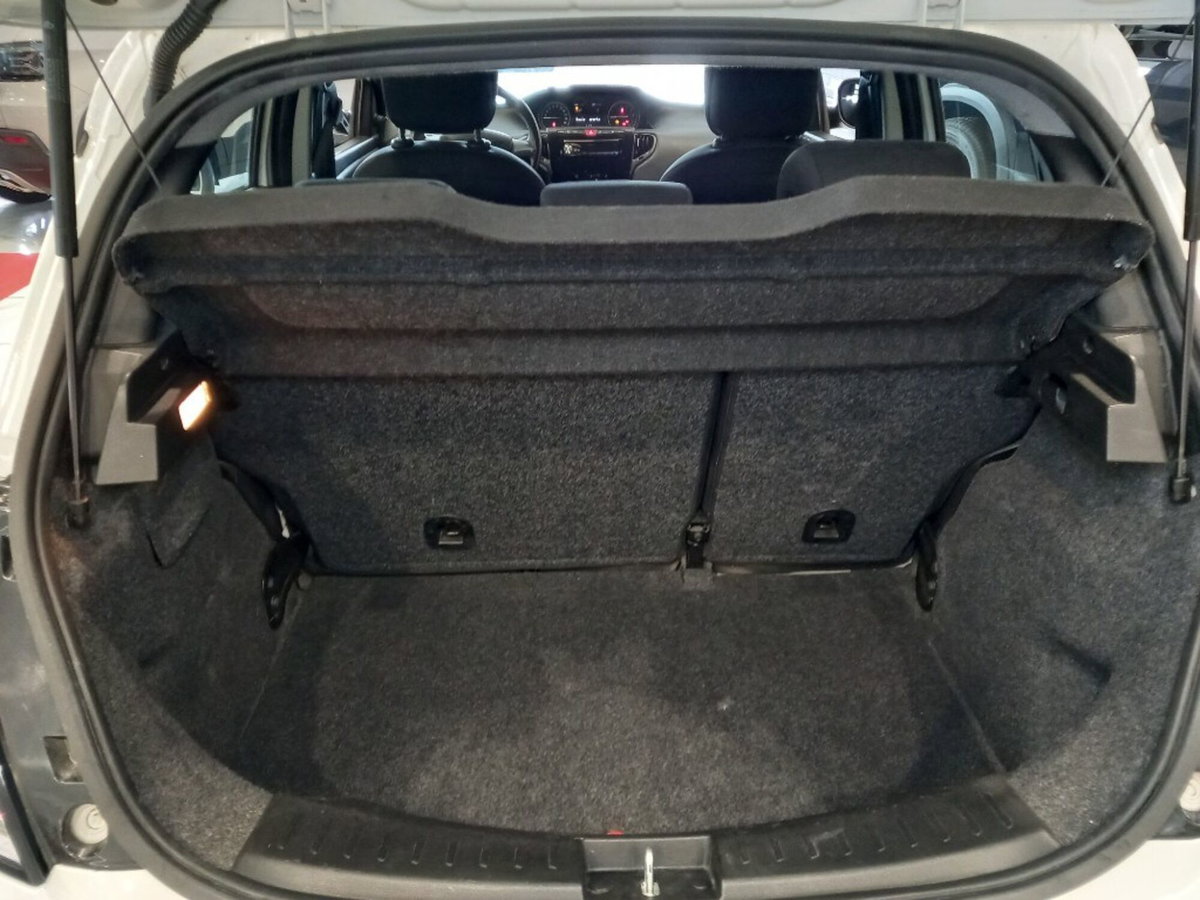Lancia Ypsilon 1.2 69 CV 5 porte Silver (14)