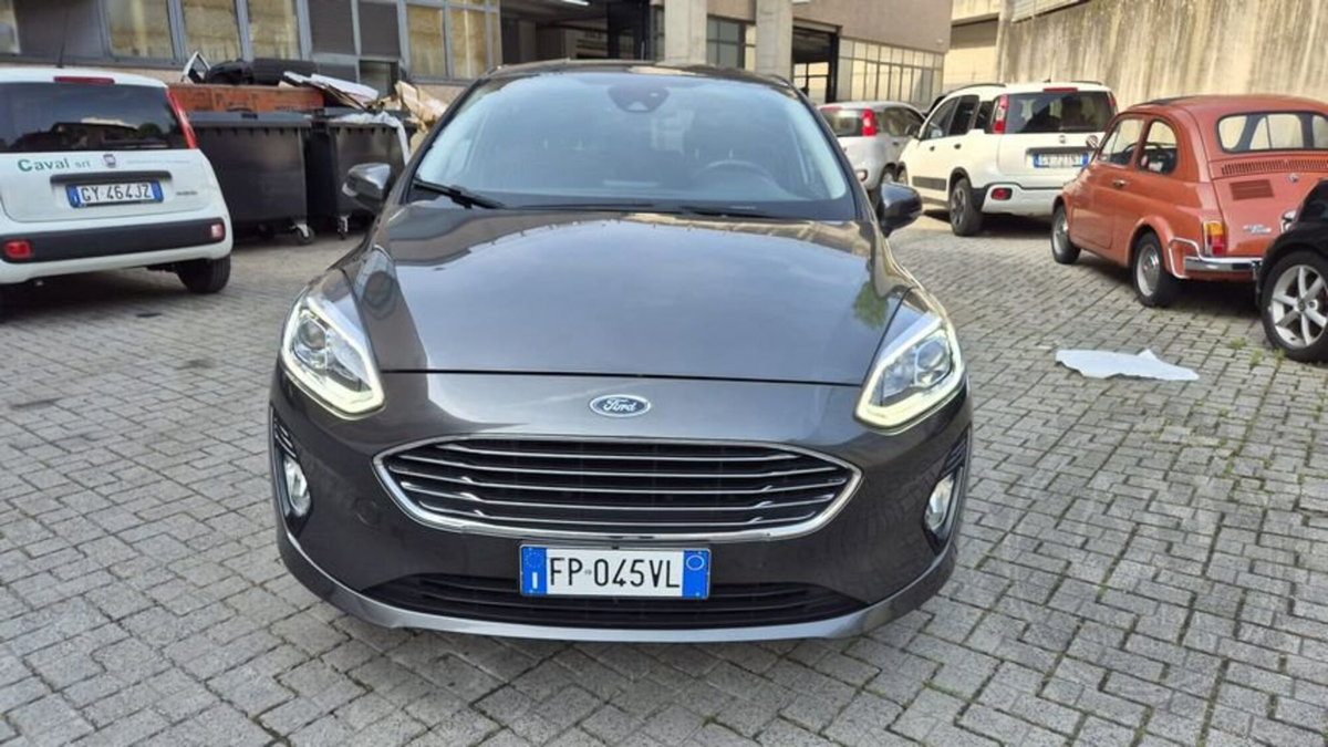 Ford Fiesta 1.0 EcoBoost 100CV 5 porte Titanium (2)
