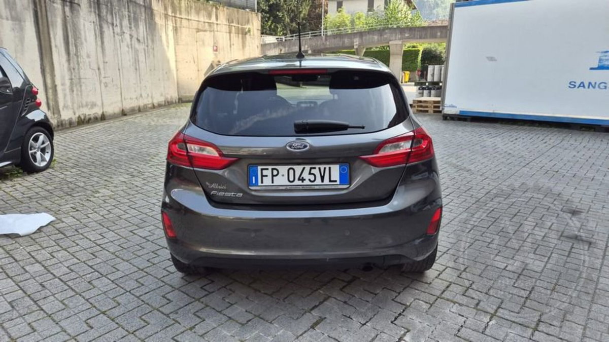 Ford Fiesta 1.0 EcoBoost 100CV 5 porte Titanium (4)