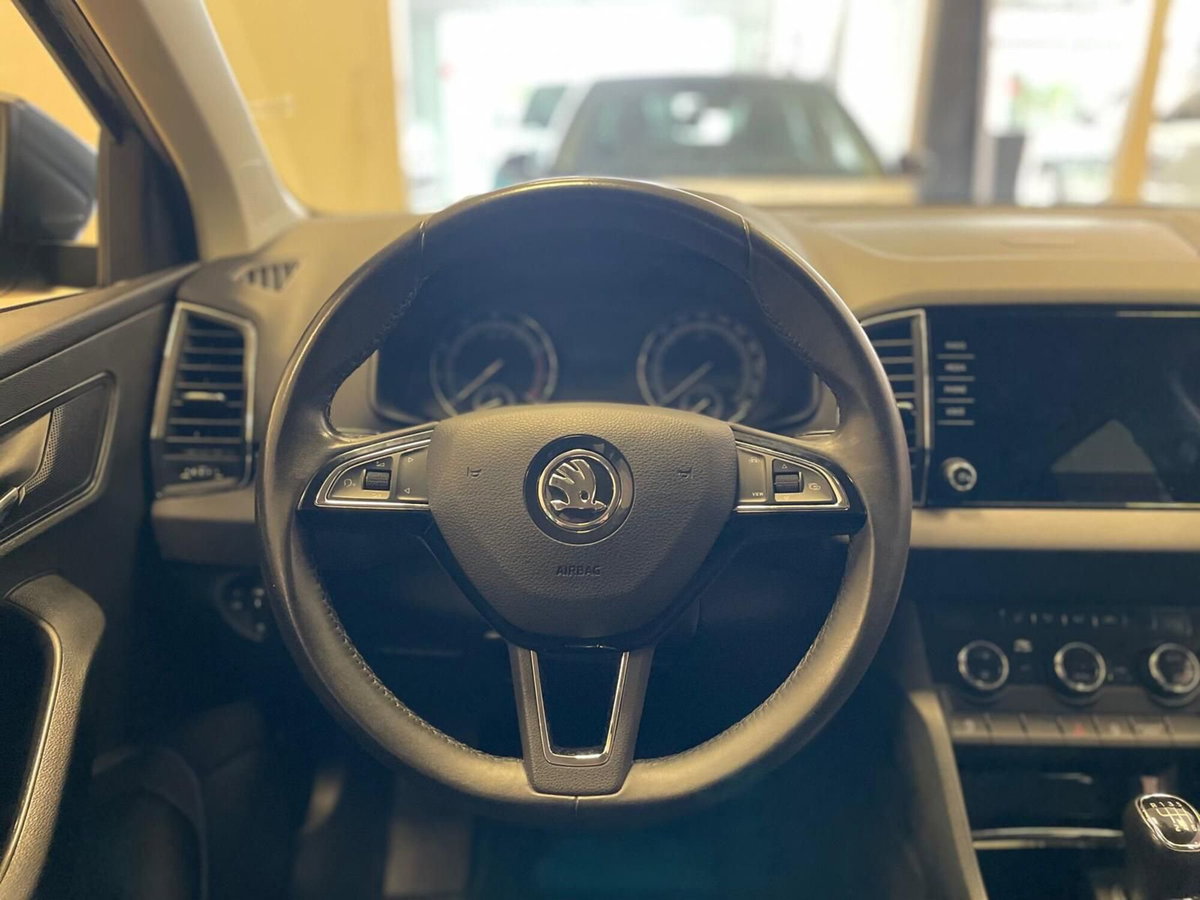 Skoda Karoq 1.0 TSI Ambition (17)