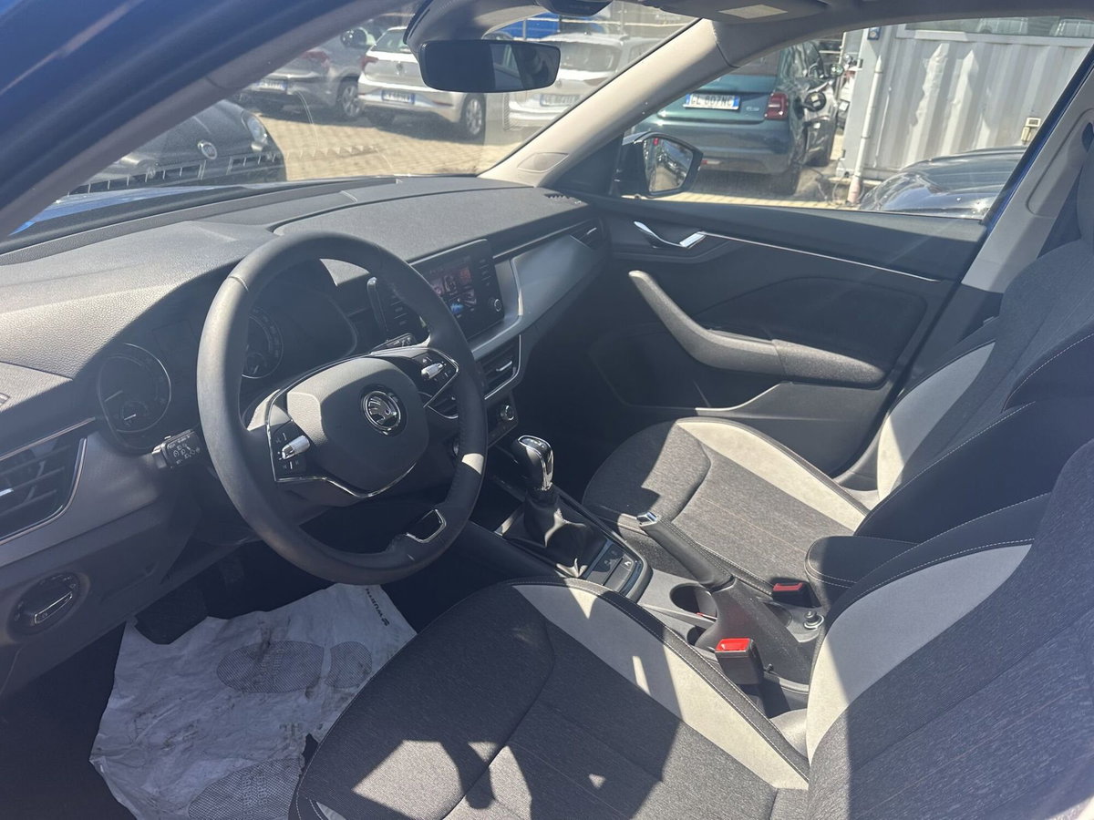 Skoda Kamiq 1.0 TSI 110 CV DSG Style (12)