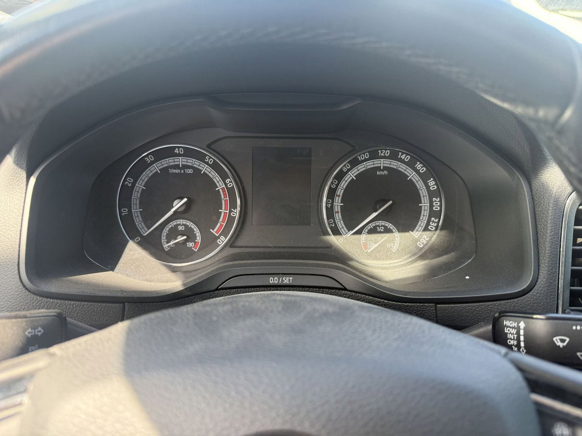Skoda Karoq 1.0 TSI Ambition (10)