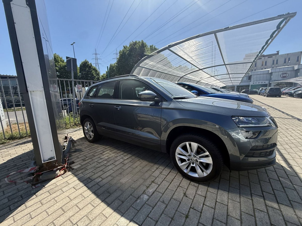 Skoda Karoq 1.0 TSI Ambition (3)