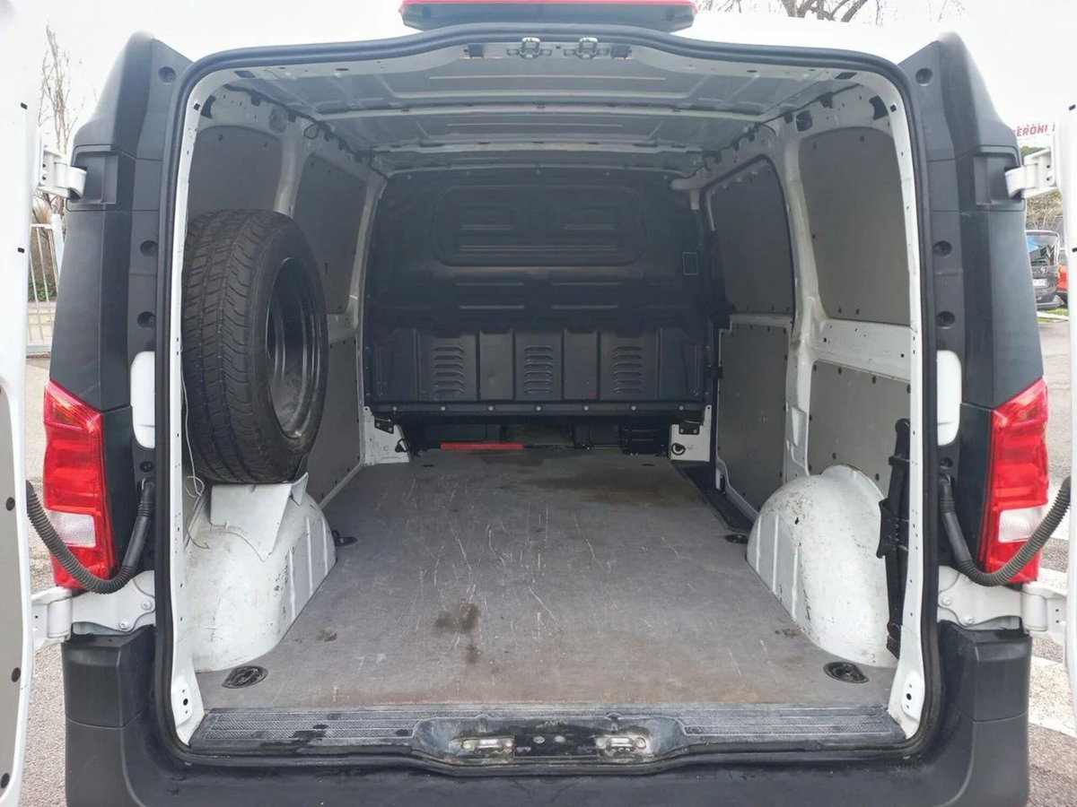 Mercedes-Benz Vito tourer 114 cdi compact Pro 9G-tronic (5)