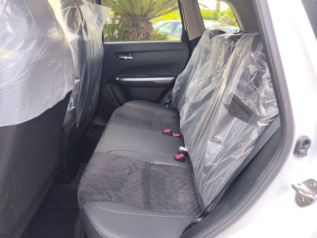 Suzuki Vitara 1.4 Boosterjet A/T Starview (15)