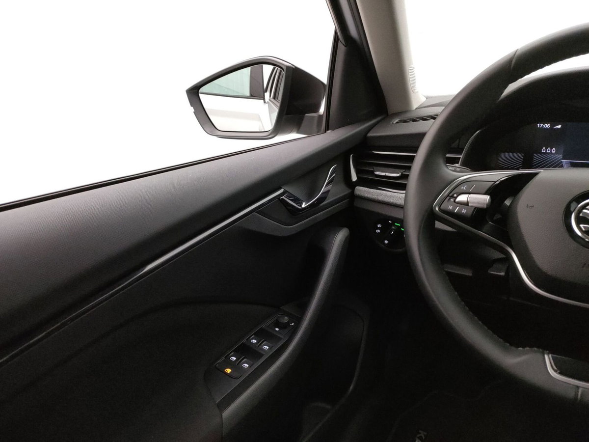 Skoda Kamiq 1.0 tsi Black Dots 95cv (14)
