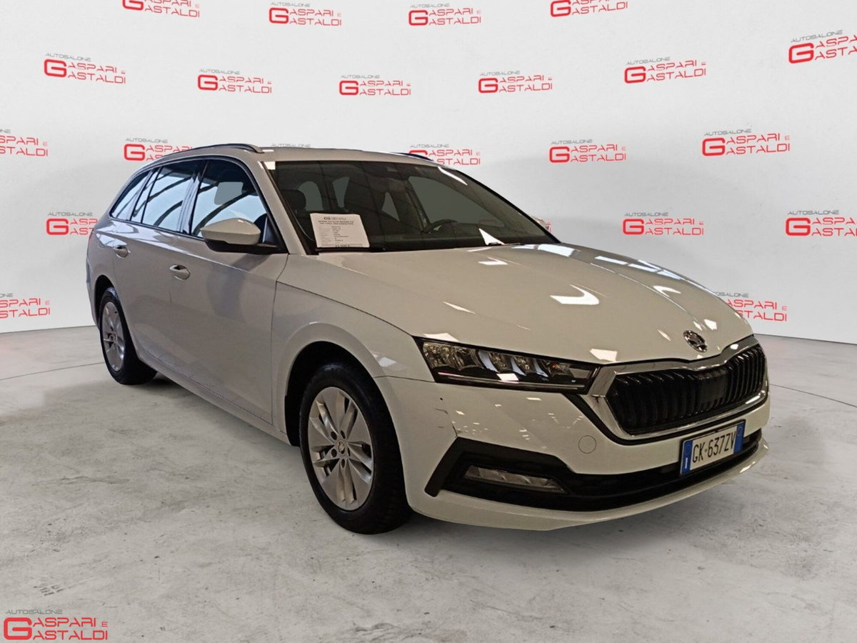 Skoda Octavia Station Wagon 2.0 TDI EVO SCR DSG Wagon Executive (2)