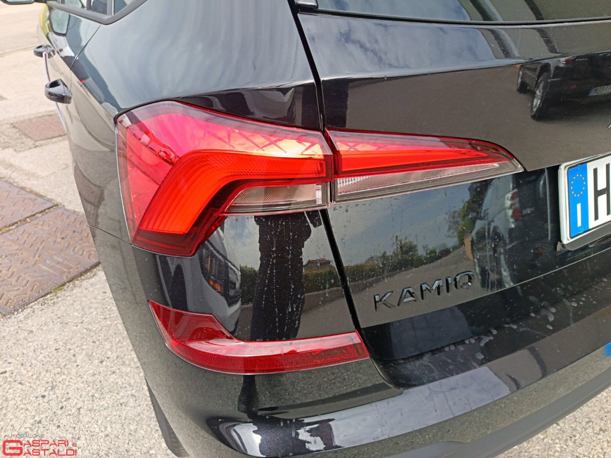 Skoda Kamiq 1.0 tsi Black Dots 115cv dsg (19)
