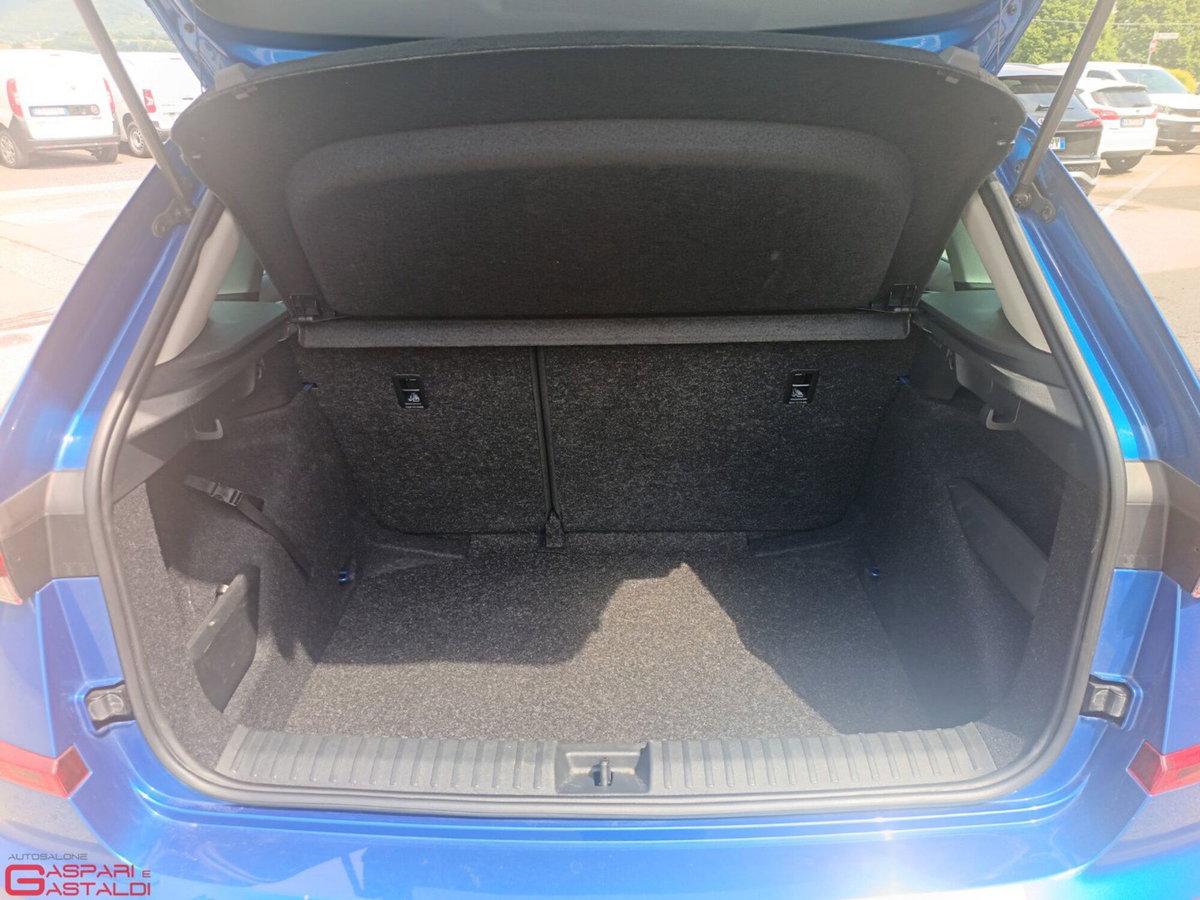 Skoda Kamiq 1.0 tsi Black Dots 115cv dsg (5)