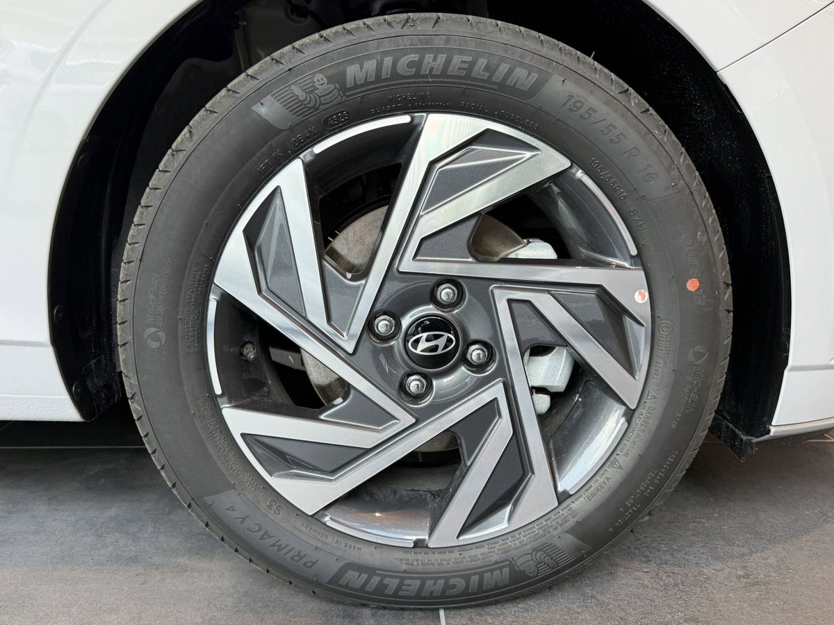 Hyundai i20 1.0 T-GDI 48V iMT TechLine (7)