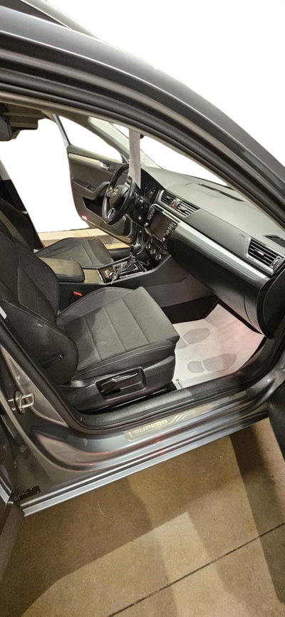 Skoda Superb Station Wagon 2.0 TDI Wagon Executive (9)