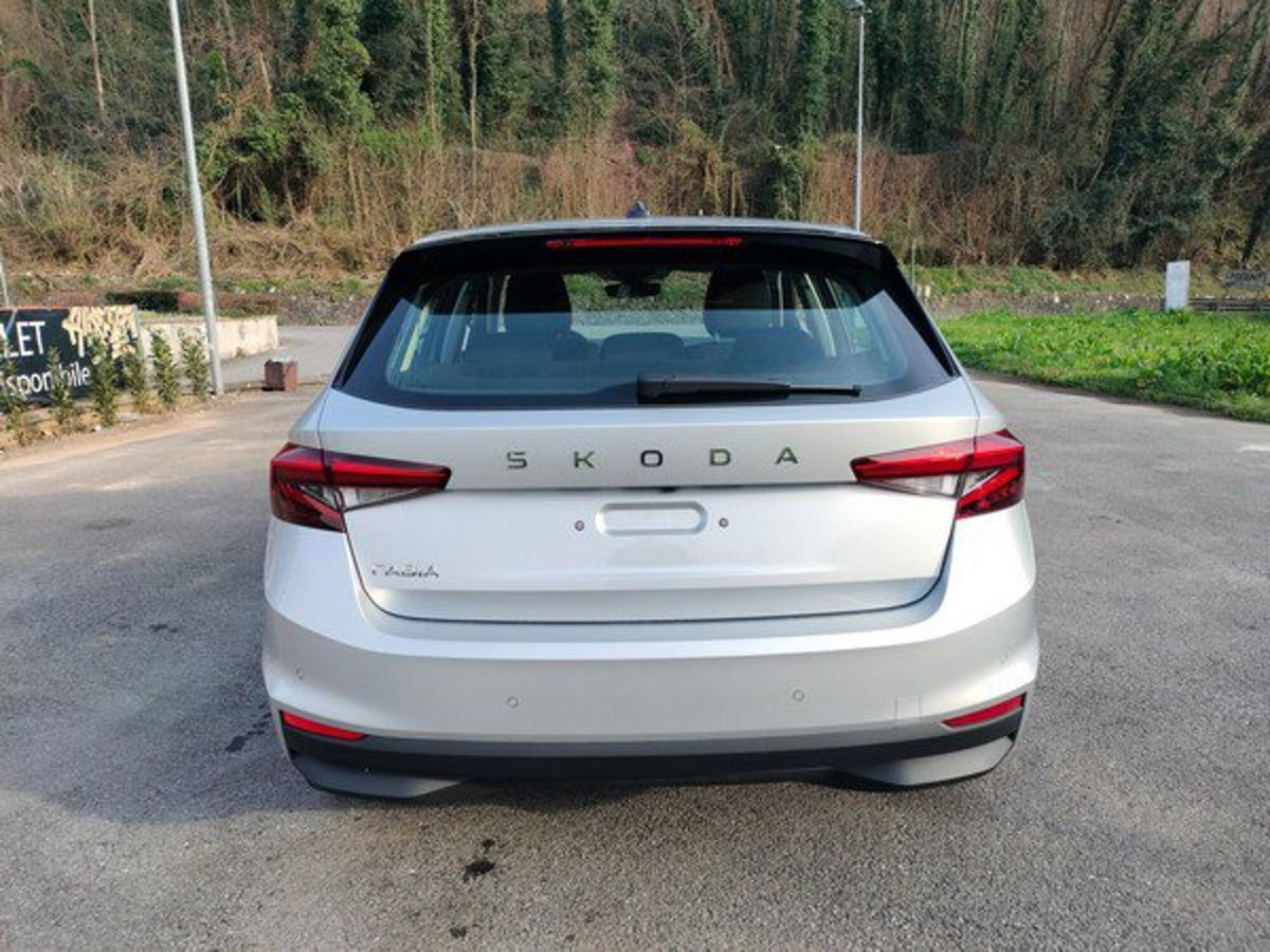 Skoda Fabia 1.0 mpi evo Young Edition 80cv (7)