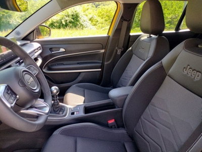 Jeep Avenger 1.2 turbo Summit fwd 100cv (12)
