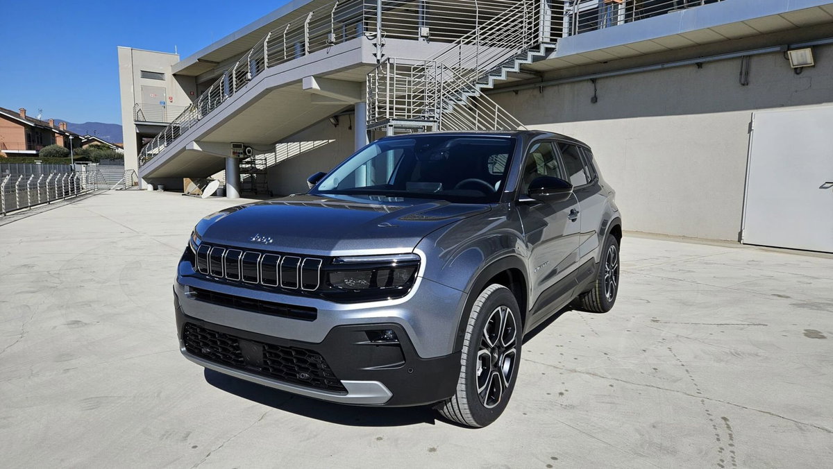 Jeep Avenger 1.2 turbo e-hybrid mhev Summit fwd 110cv edct6