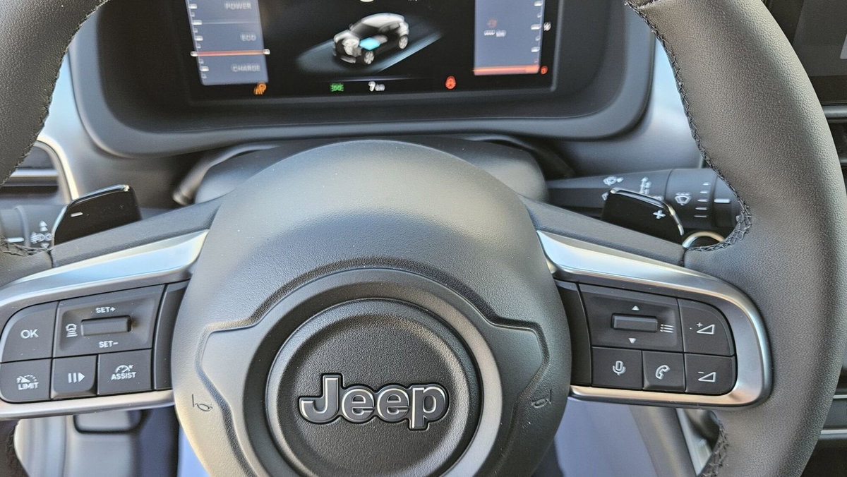 Jeep Avenger 1.2 turbo e-hybrid mhev Summit fwd 110cv edct6 (18)