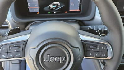 Jeep Avenger 1.2 turbo e-hybrid mhev Summit fwd 110cv edct6 (18)