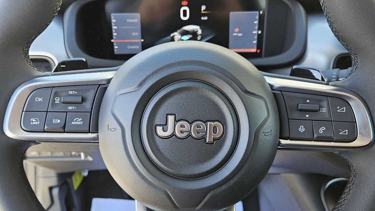 Jeep Avenger 1.2 turbo e-hybrid mhev Summit fwd 110cv edct6 (19)