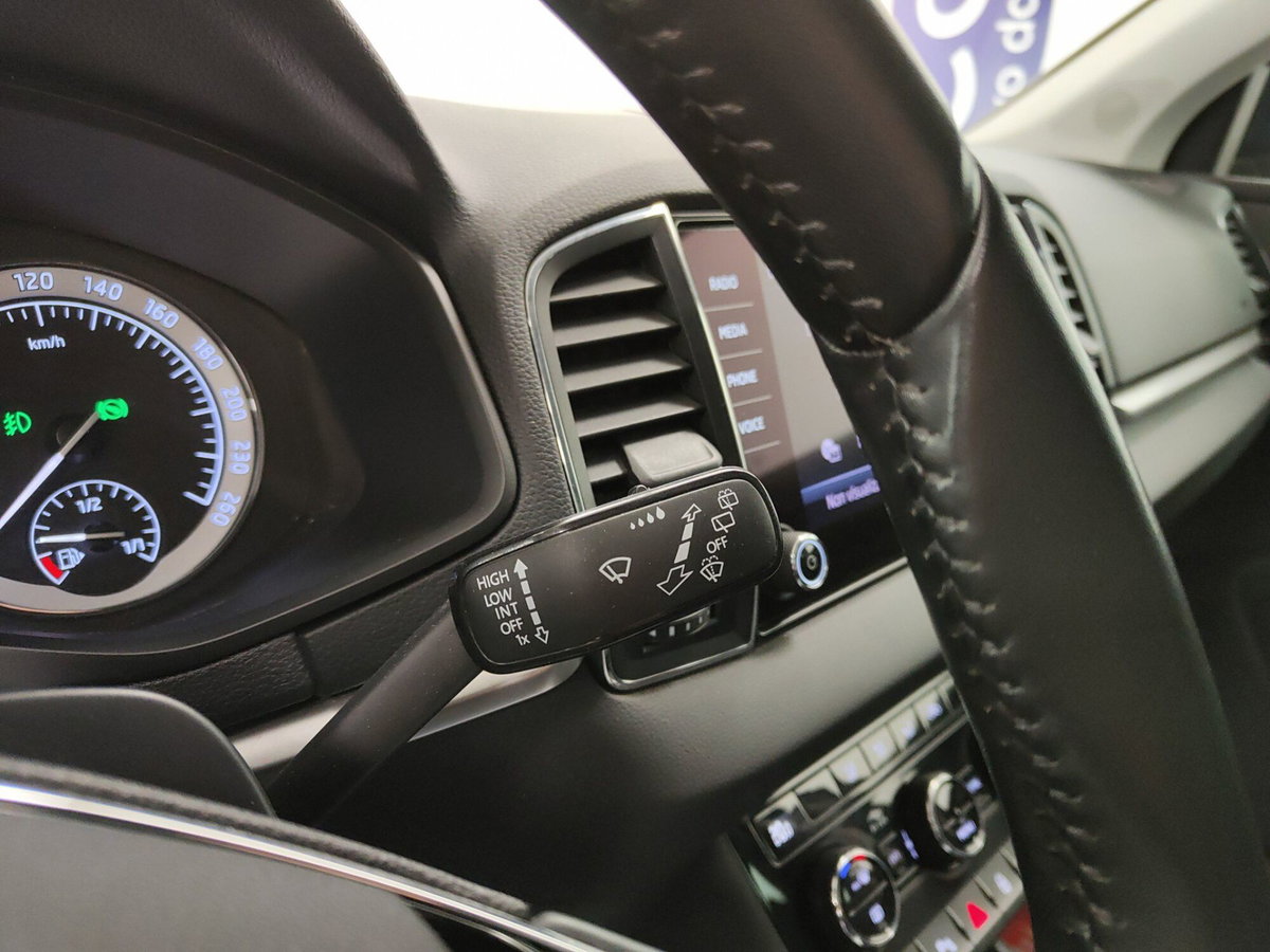 Skoda Karoq 2.0 tdi Selection 115cv (19)
