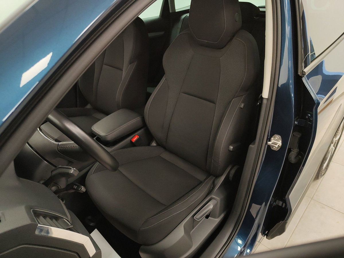 Skoda Karoq 2.0 tdi Selection 115cv (4)
