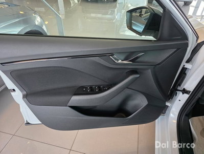 Skoda Kamiq 1.0 tsi Black Dots 115cv dsg (9)