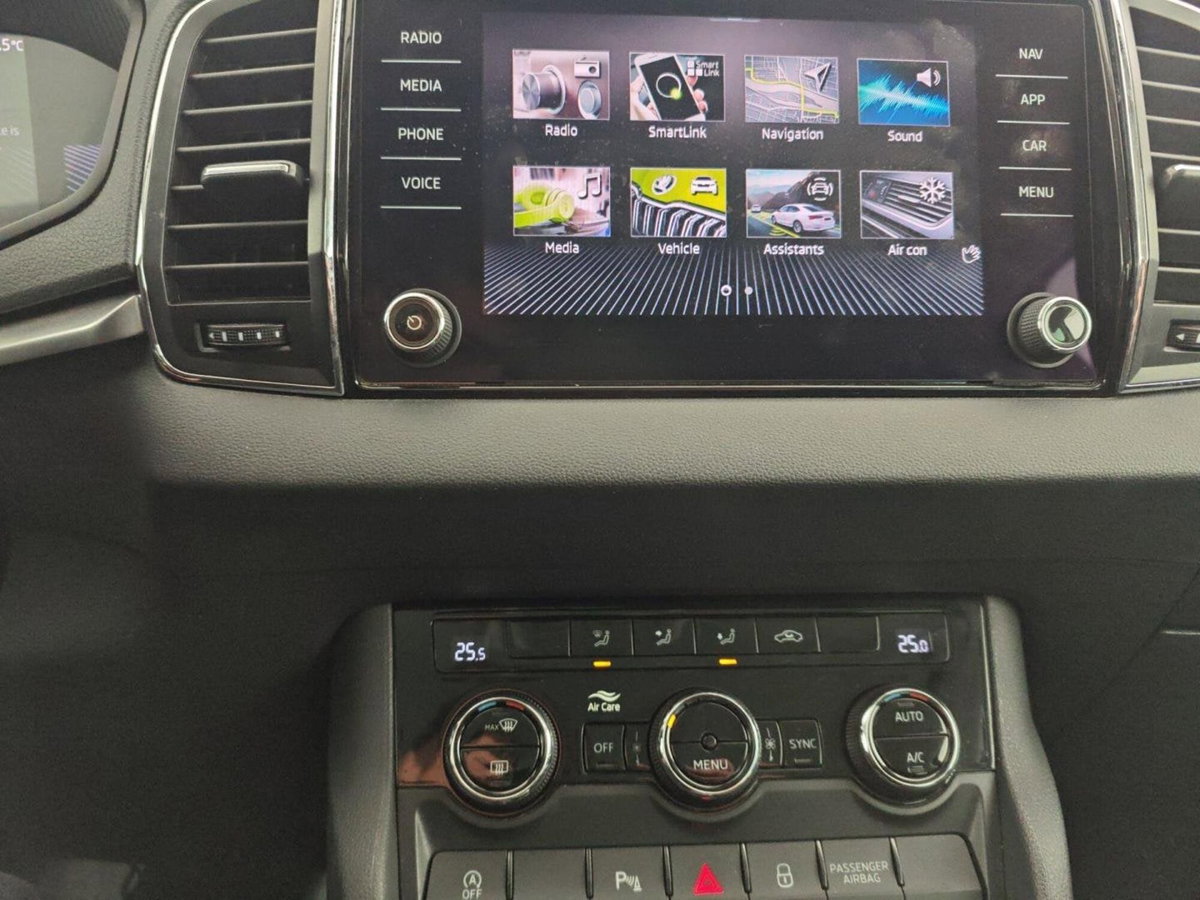 Skoda Karoq 2.0 TDI EVO SCR 115 CV DSG Executive (16)