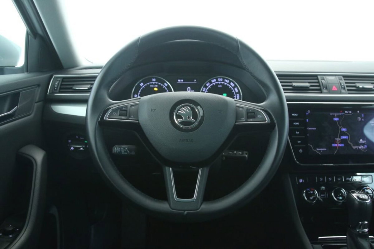 Skoda Superb Station Wagon 2.0 TDI 190 CV SCR DSG 4x4 Wagon Executive (10)
