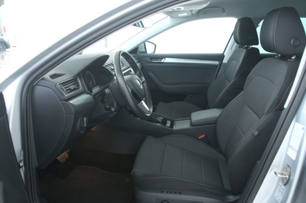 Skoda Superb Station Wagon 2.0 TDI 190 CV SCR DSG 4x4 Wagon Executive (7)