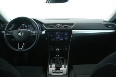 Skoda Superb Station Wagon 2.0 TDI 190 CV SCR DSG 4x4 Wagon Executive (9)