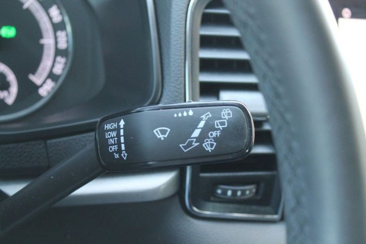Skoda Karoq 1.6 TDI SCR DSG Executive (14)