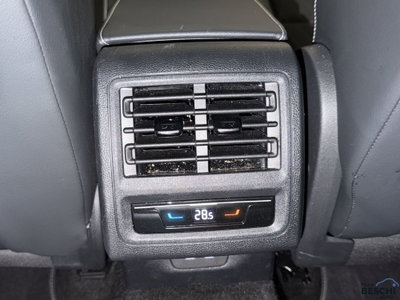 Volkswagen Golf 1.5 etsi 50 Years 150cv dsg (10)