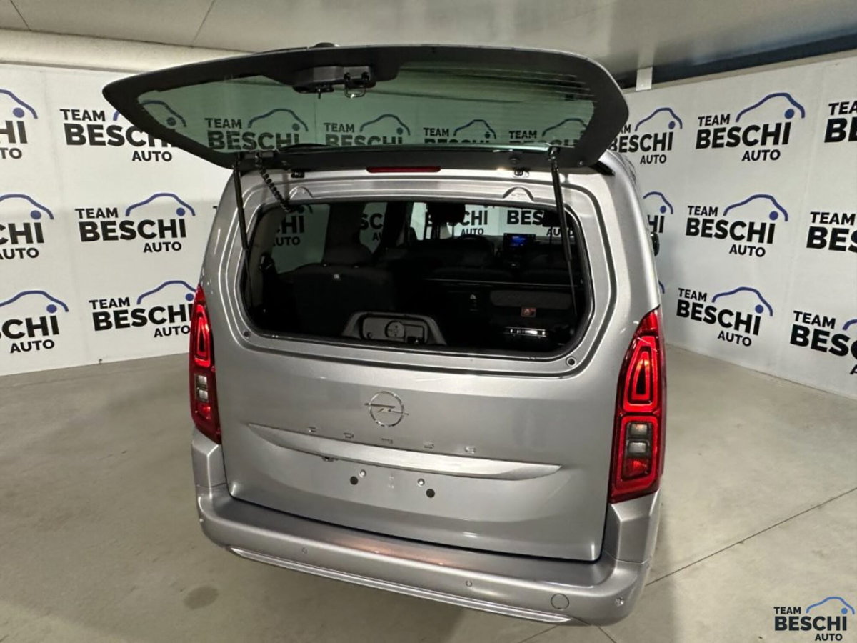 Fiat Doblò Furgone crew cab 1.5 bluehdi 130cv AT8 (12)