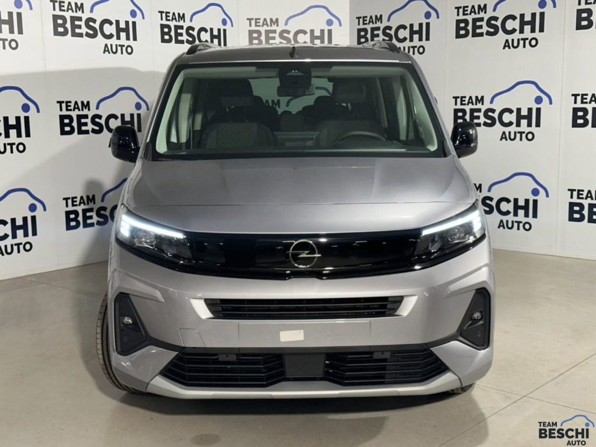 Fiat Doblò Furgone crew cab 1.5 bluehdi 130cv AT8 (2)