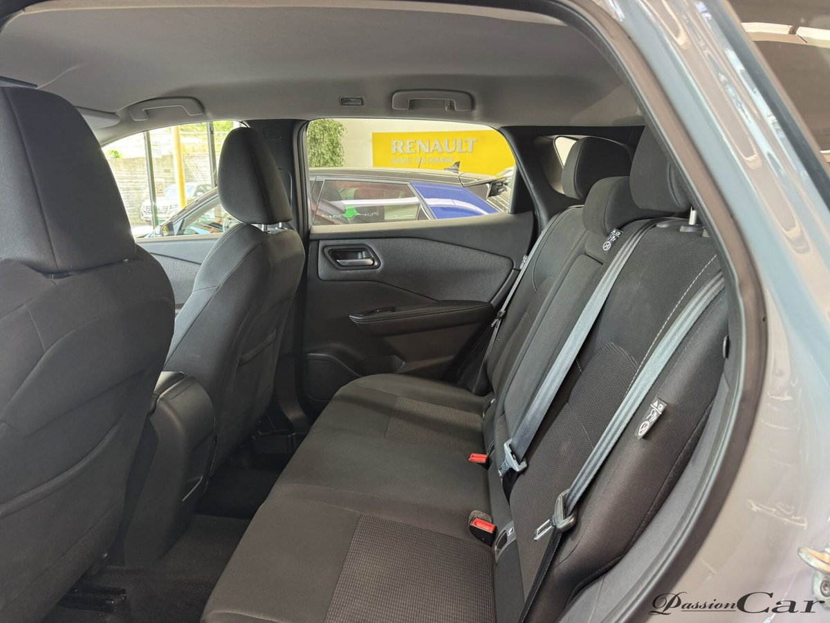Nissan Qashqai 1.3 mhev Acenta 2wd 140cv (10)